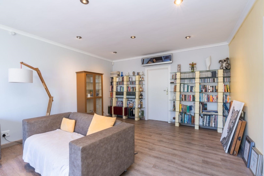 6 Bedroom Property for Sale in Milnerton Western Cape